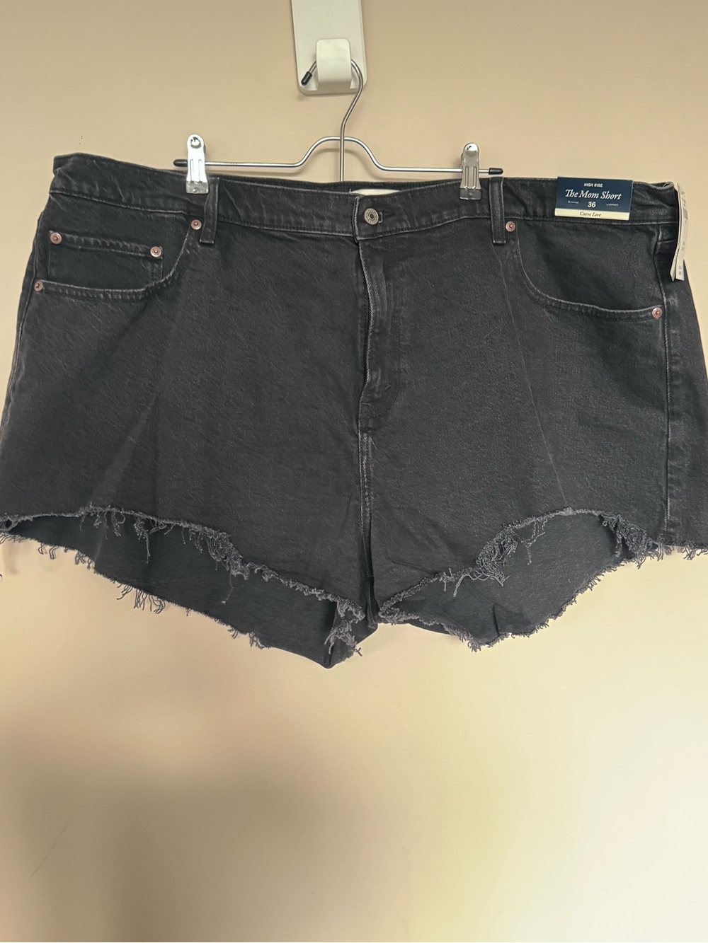 NWT Abercrombie & Fitch High Rise Black Denim The Mom Short